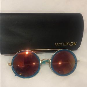 Wild fox blue circular sunglasses